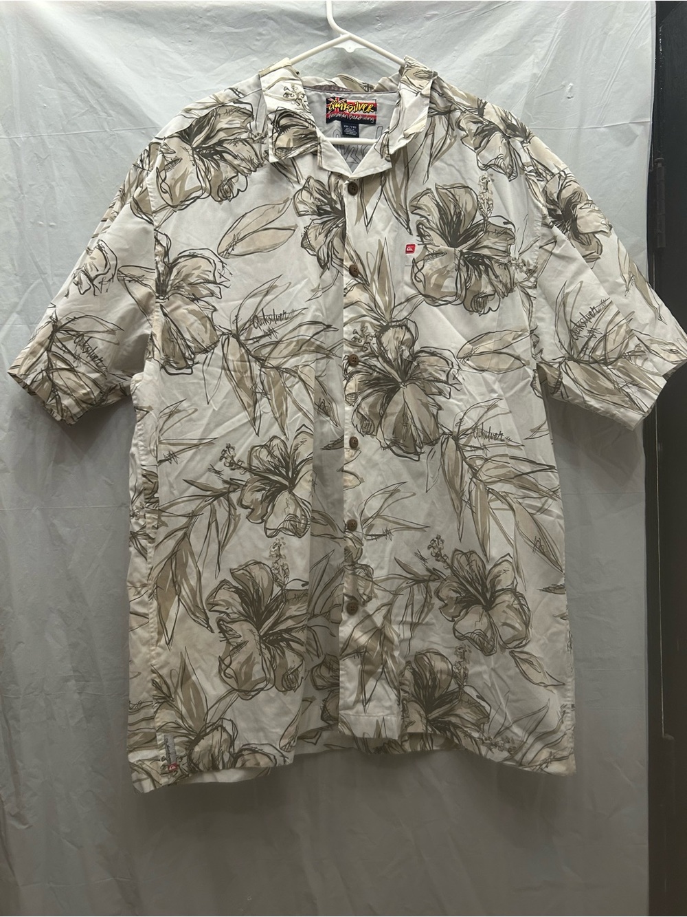 Quiksilver Beige and Brown Floral Short Sleeve Button-Down Shirt Sz XXL Pre-Own